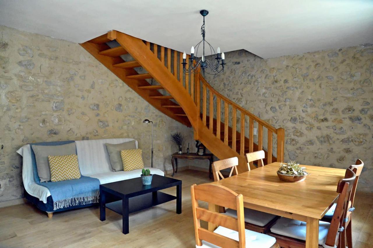 Malia - Chambres D'Hotes & Gite Barret-de-Lioure Exterior photo